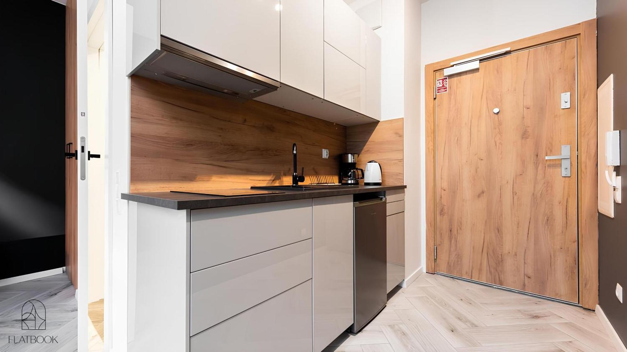 Flatbook - City Center Apartments Waterlane Vintage With Gym 그단스크 외부 사진